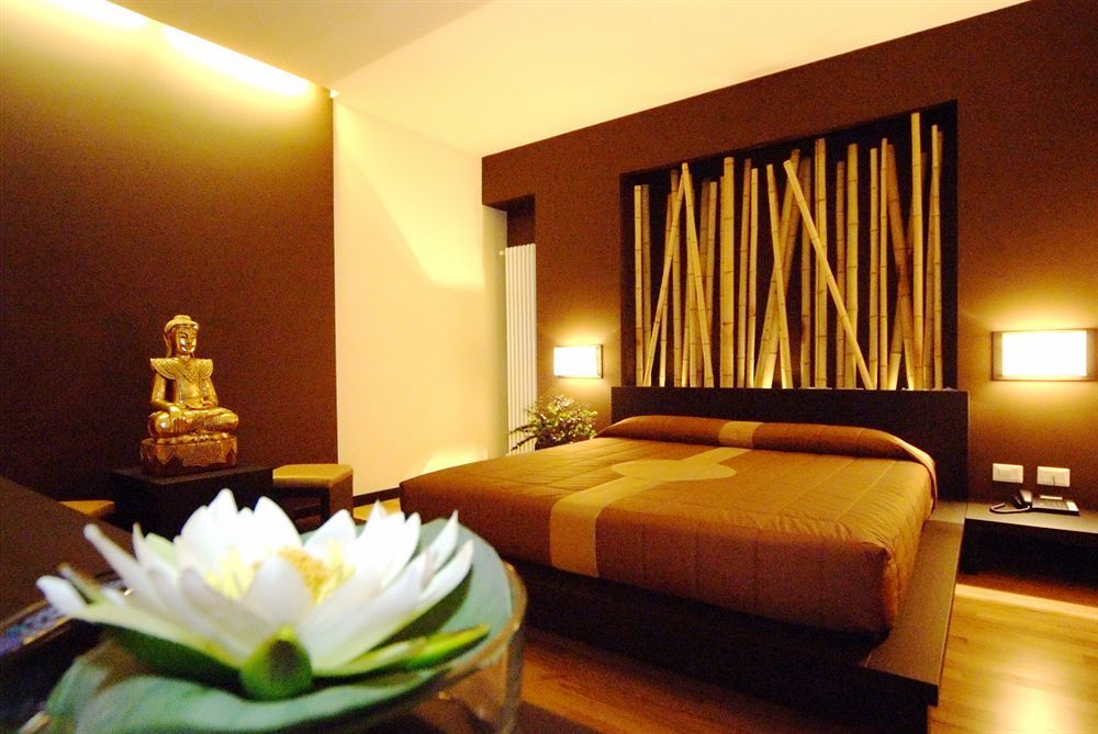 טיראנו Hotel Corona מראה חיצוני תמונה